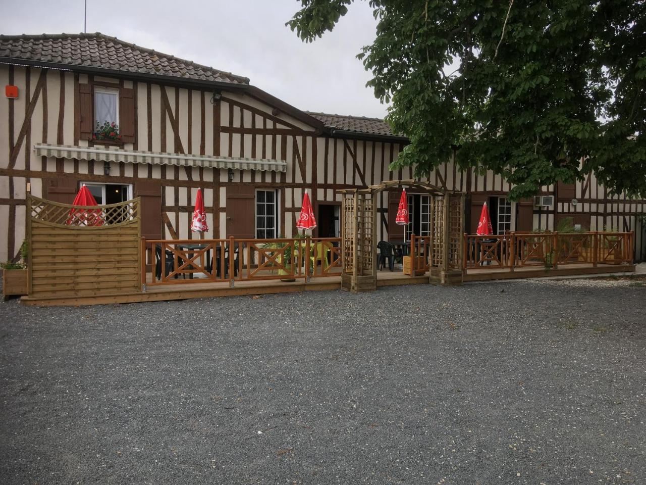 La Petite Auberge Chatelraould-Saint-Louvent Kültér fotó